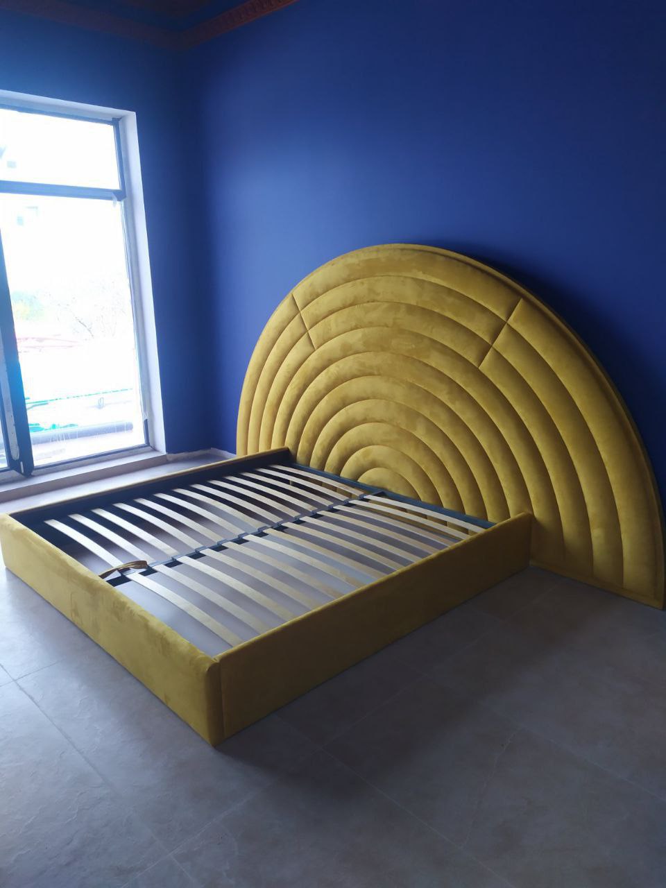 Кровать с изголовьем «Солнце майя»